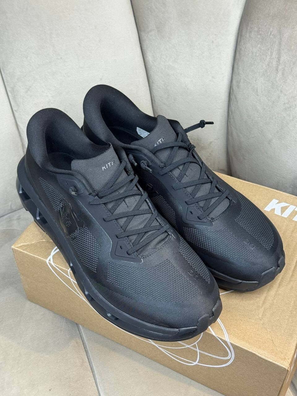 Кроссовки On x Kith