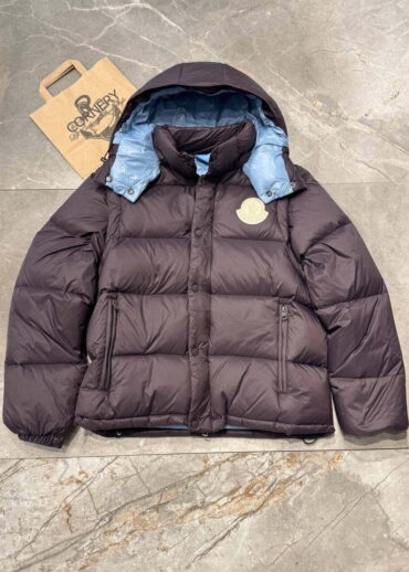 Пуховик Moncler