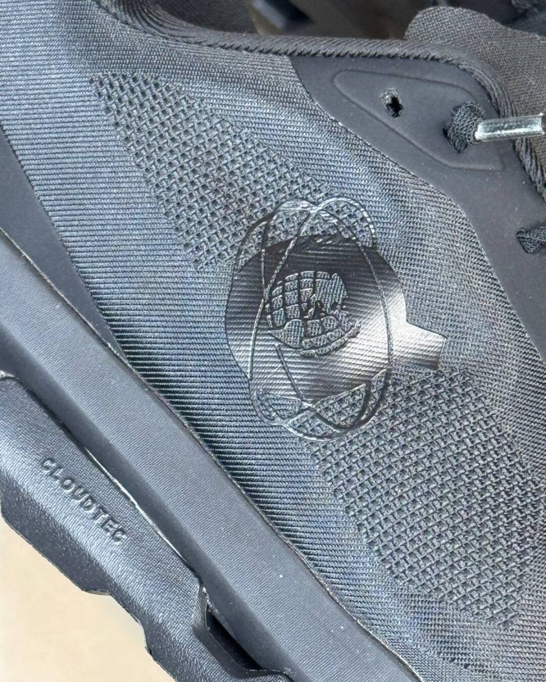 Кроссовки On x Kith — изображение 4