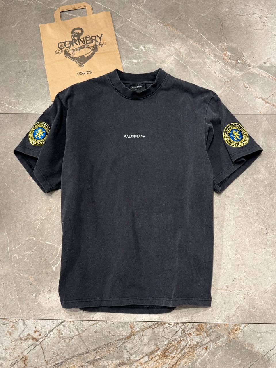 Футболка Balenciaga