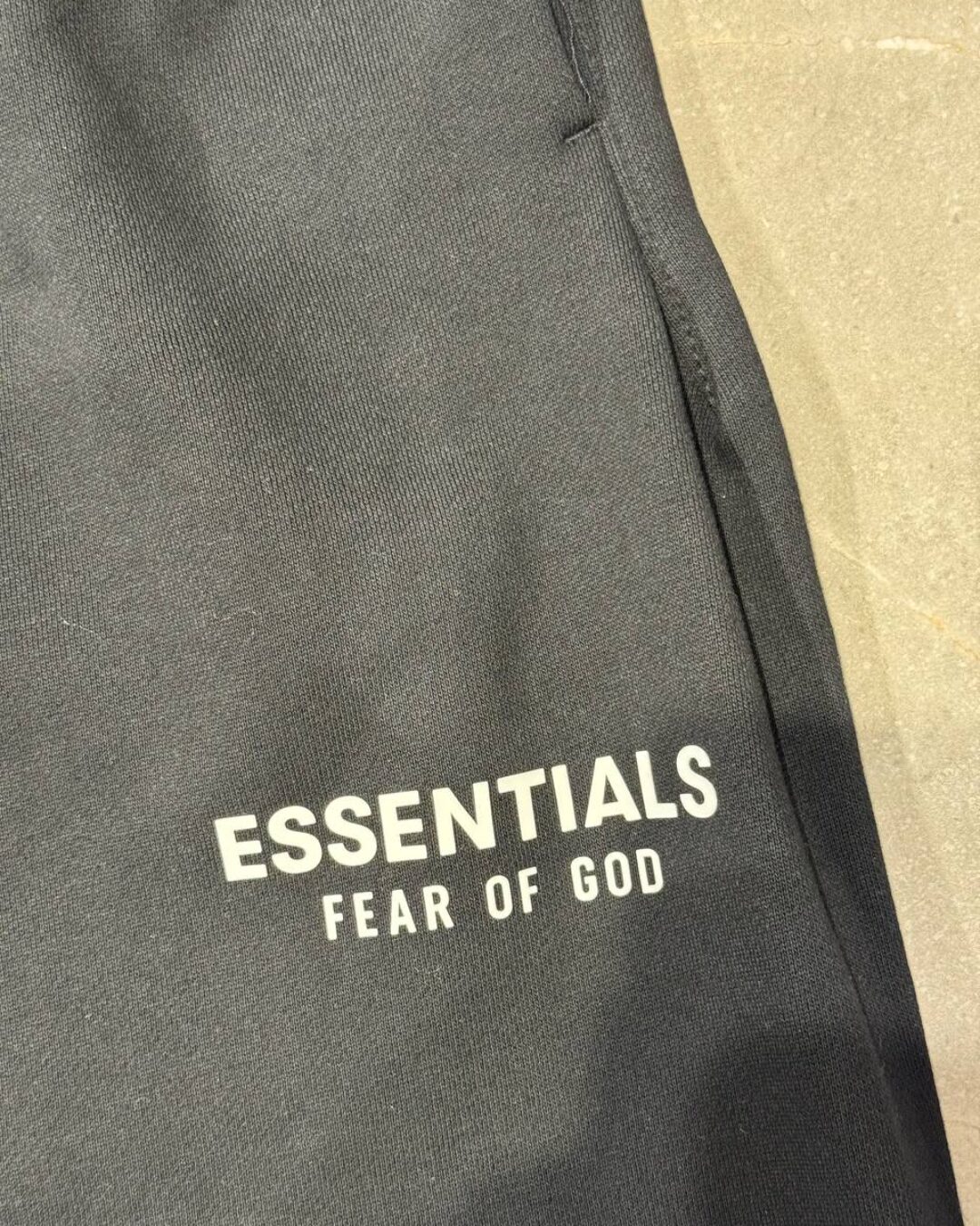 Спортивные штаны Fear Of God — изображение 4