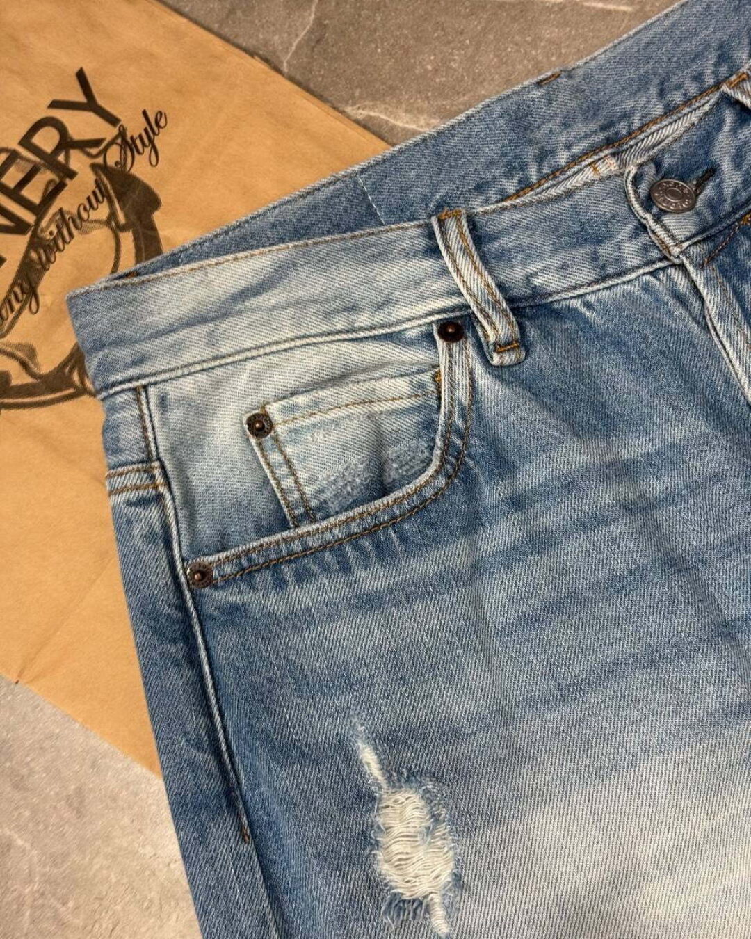 Джинсы Acne Studios — изображение 7