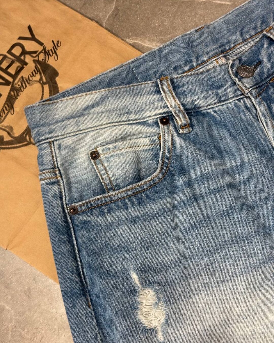 Джинсы Acne Studios — изображение 6