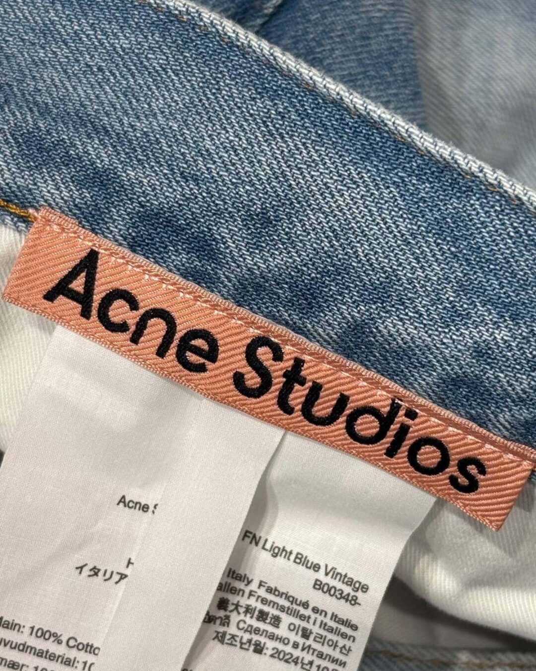 Джинсы Acne Studios — изображение 8