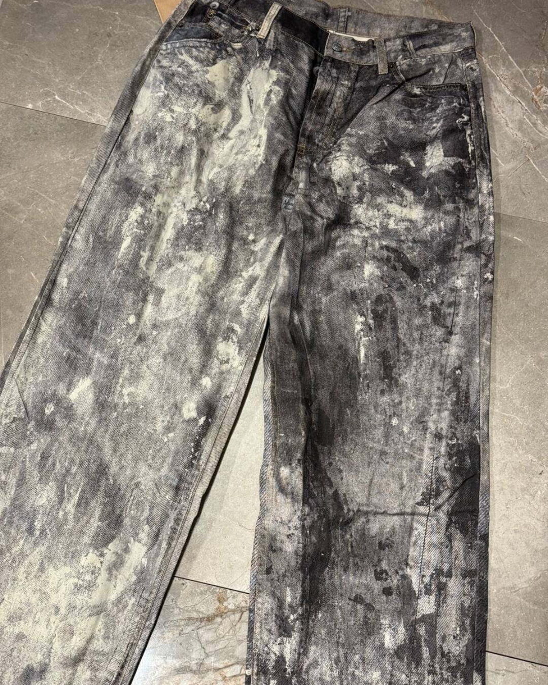 Джинсы Acne Studios — изображение 3