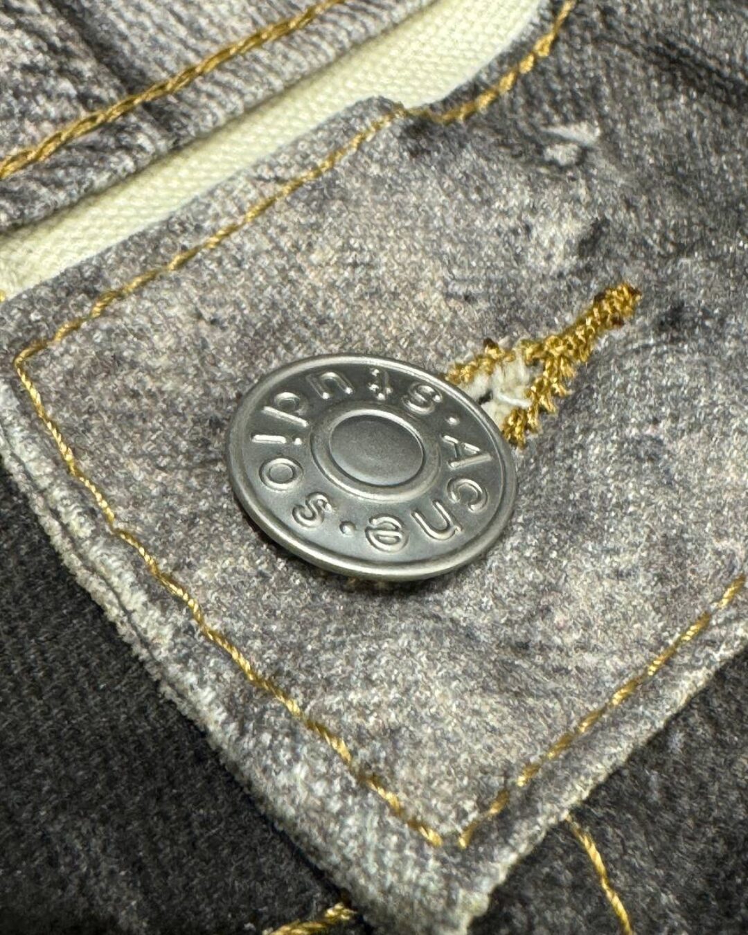 Джинсы Acne Studios — изображение 5