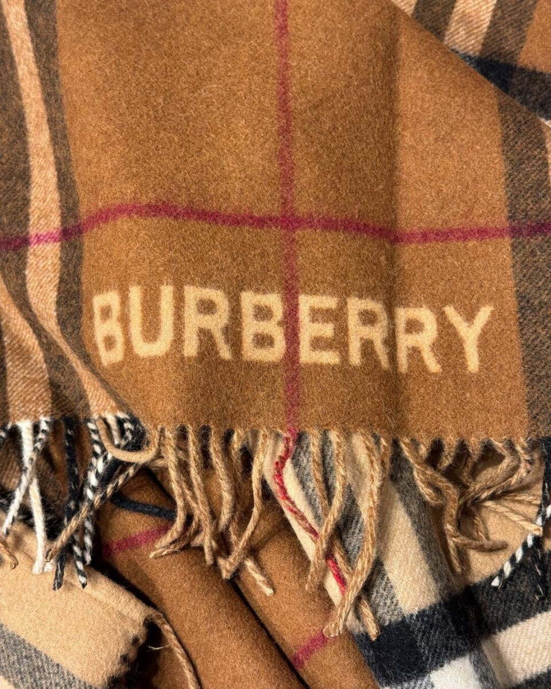 Шарф-пончо Burberry — изображение 7