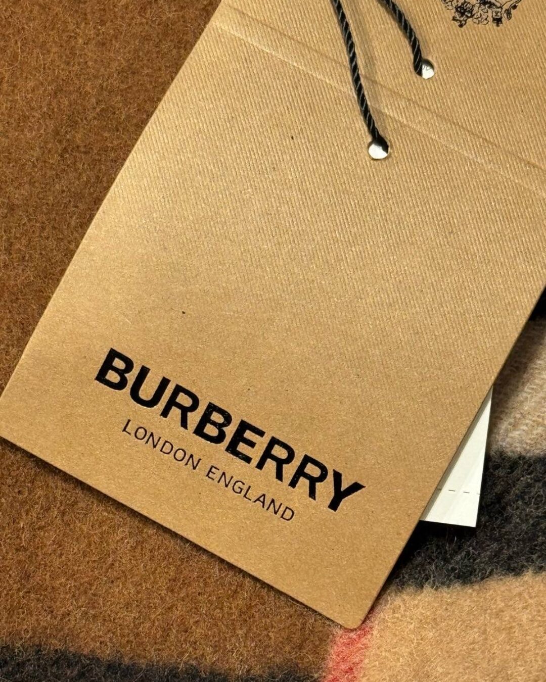 Шарф-пончо Burberry — изображение 9