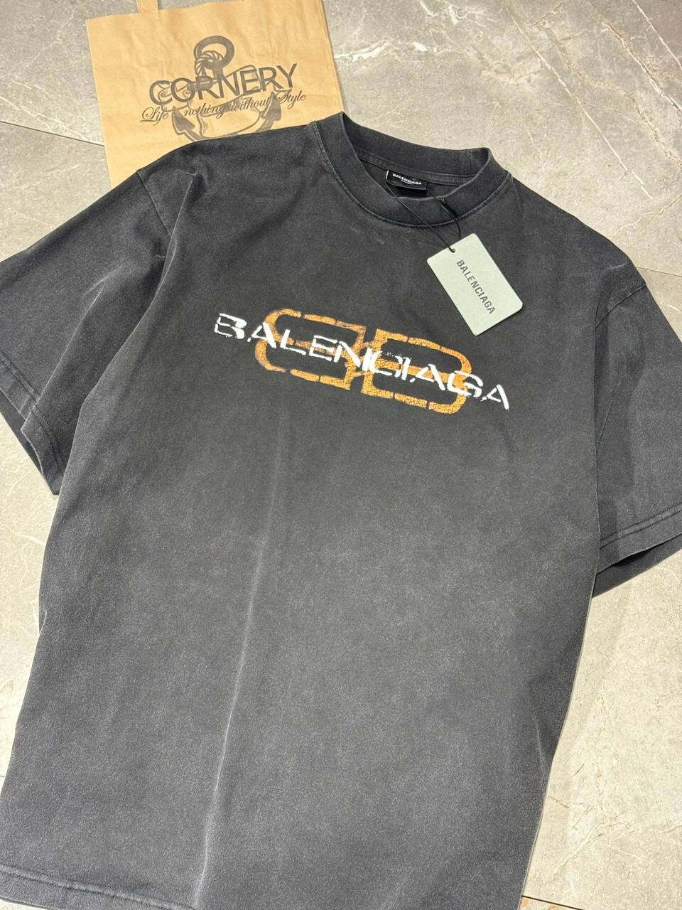 Футболка Balenciaga — фото 6