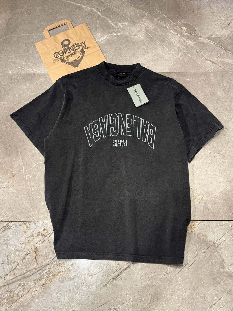 Футболка Balenciaga