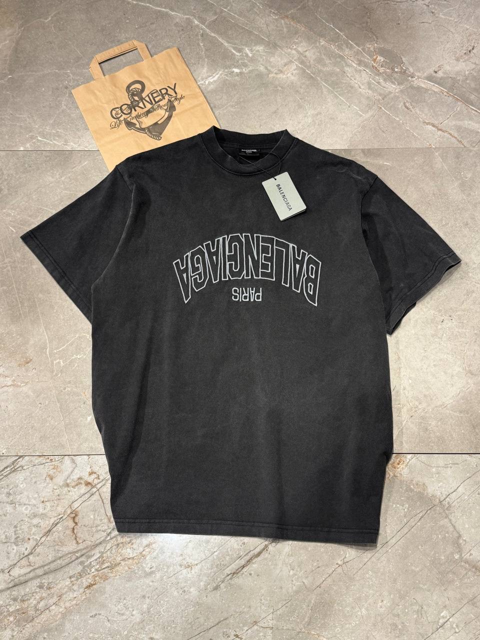 Футболка Balenciaga