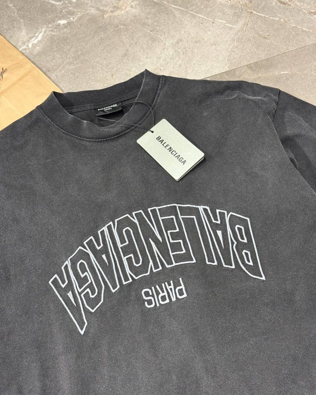 Футболка Balenciaga — изображение 4