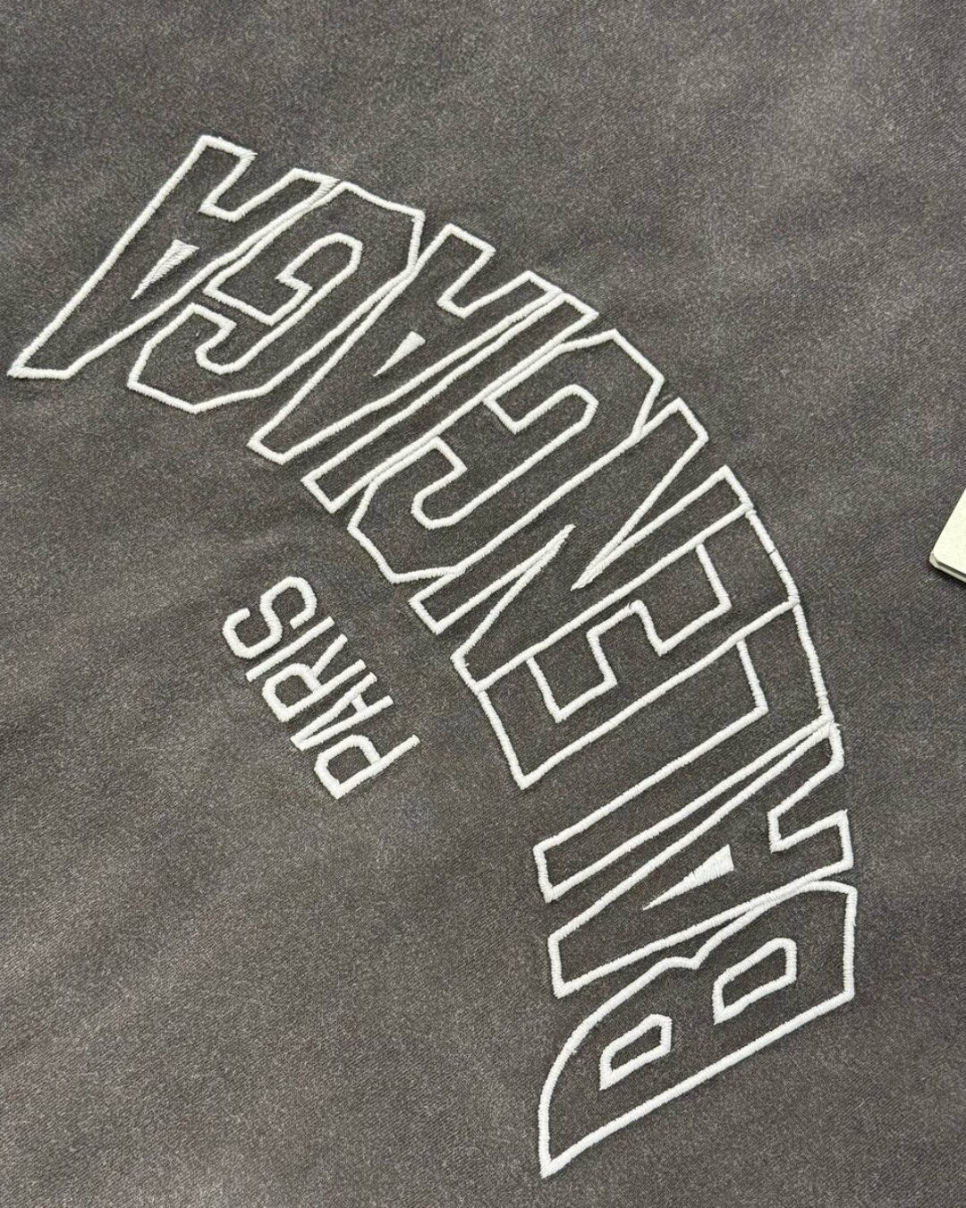 Футболка Balenciaga — изображение 5