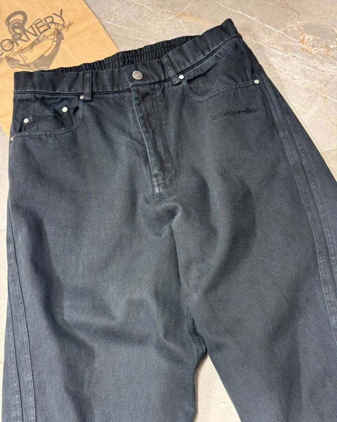 Джинсы Balenciaga — изображение 3