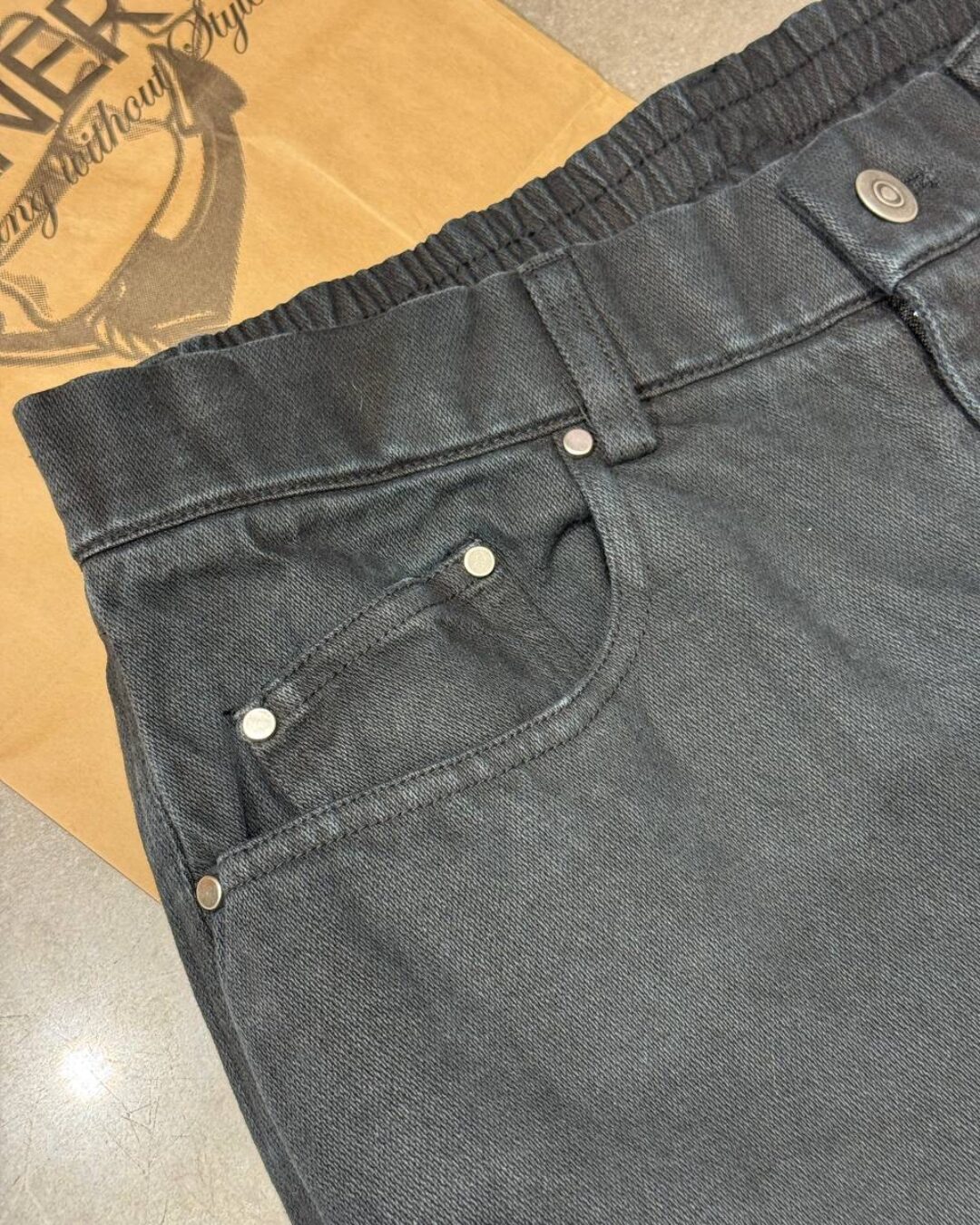 Джинсы Balenciaga — изображение 4