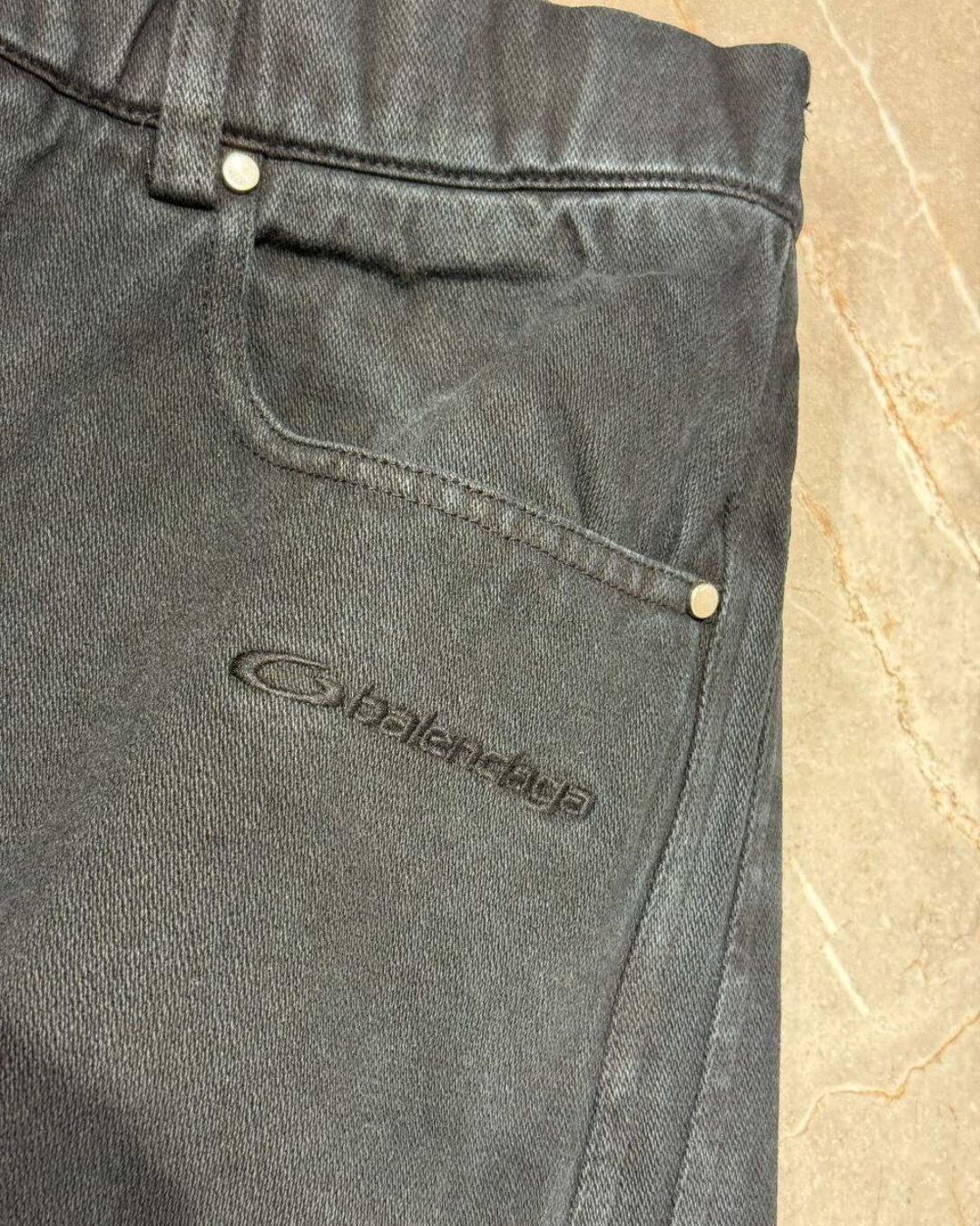 Джинсы Balenciaga — изображение 8