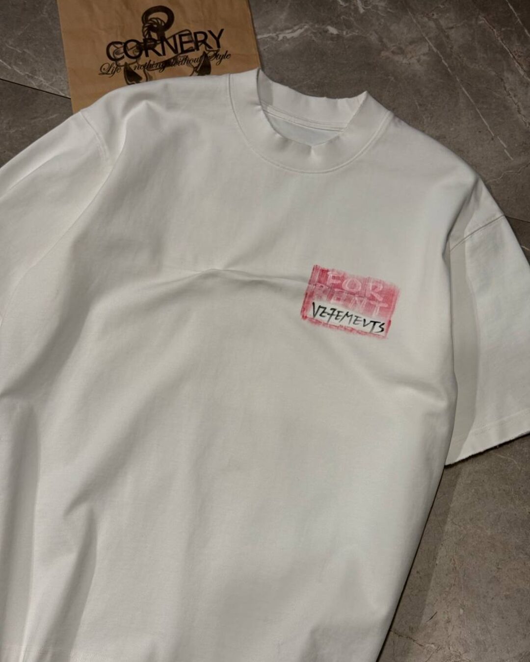 Футболка Vetements For Rent — изображение 3