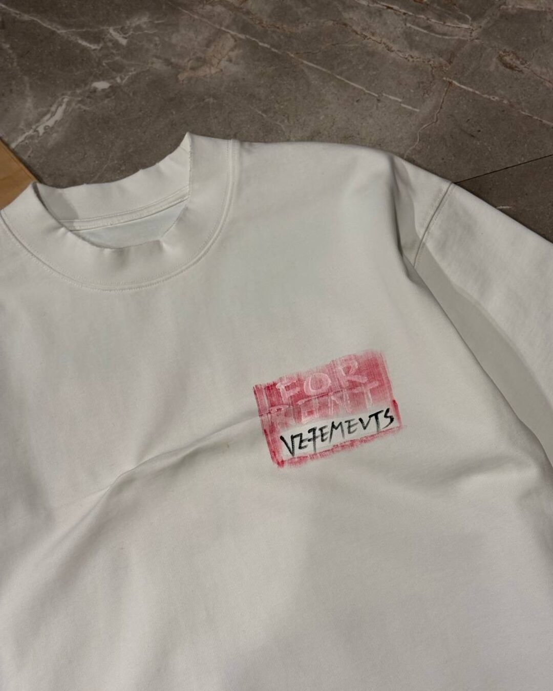 Футболка Vetements For Rent — изображение 4