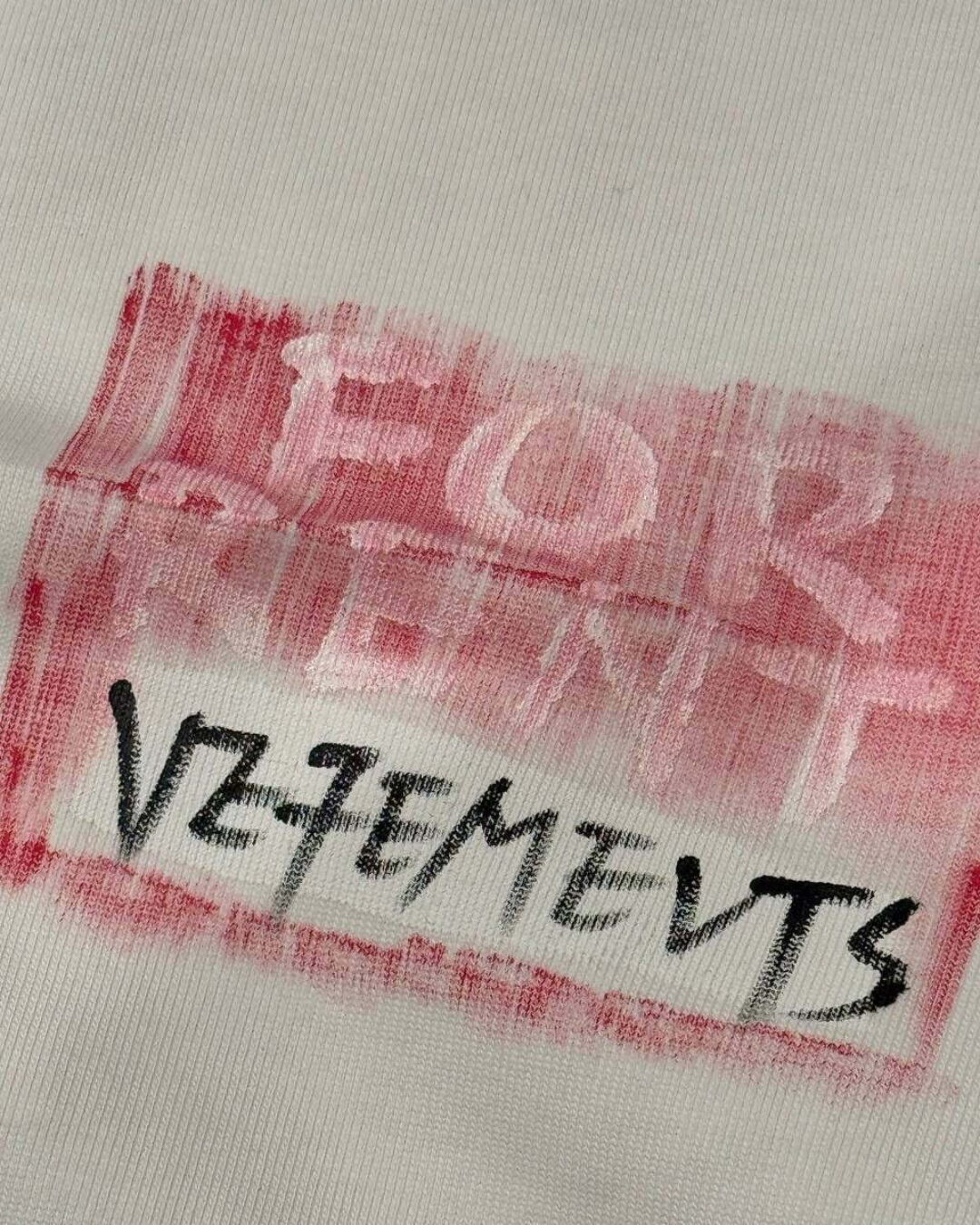 Футболка Vetements For Rent — изображение 5