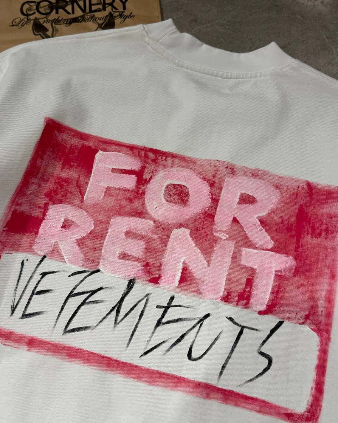 Футболка Vetements For Rent — изображение 8