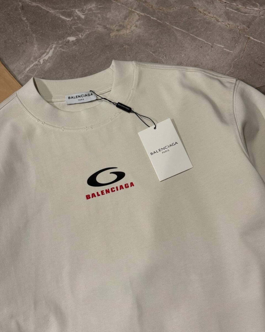 Футболка Balenciaga — изображение 3