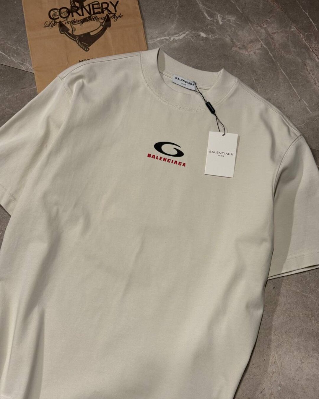 Футболка Balenciaga — изображение 5
