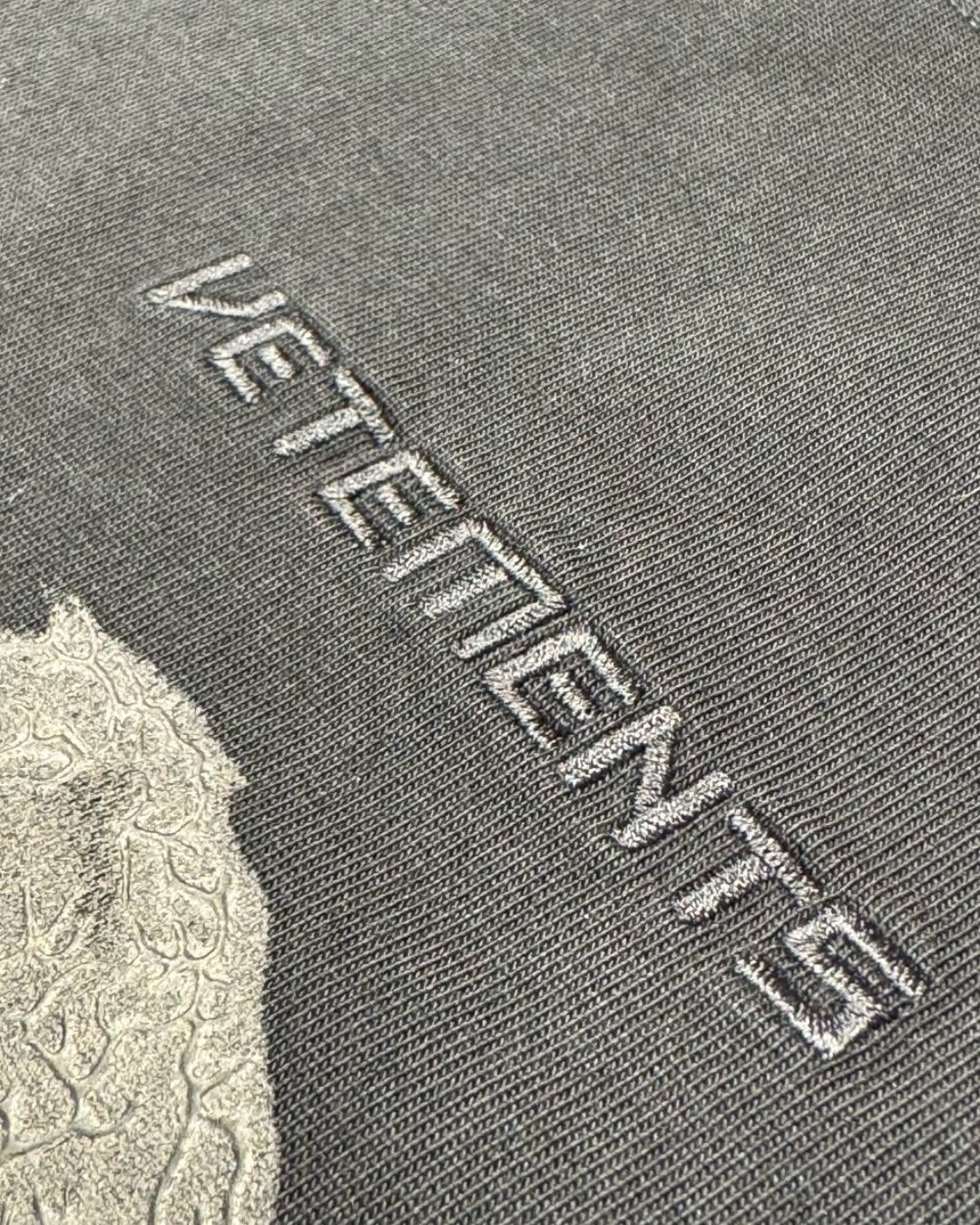 Футболка Vetements Moon — изображение 9