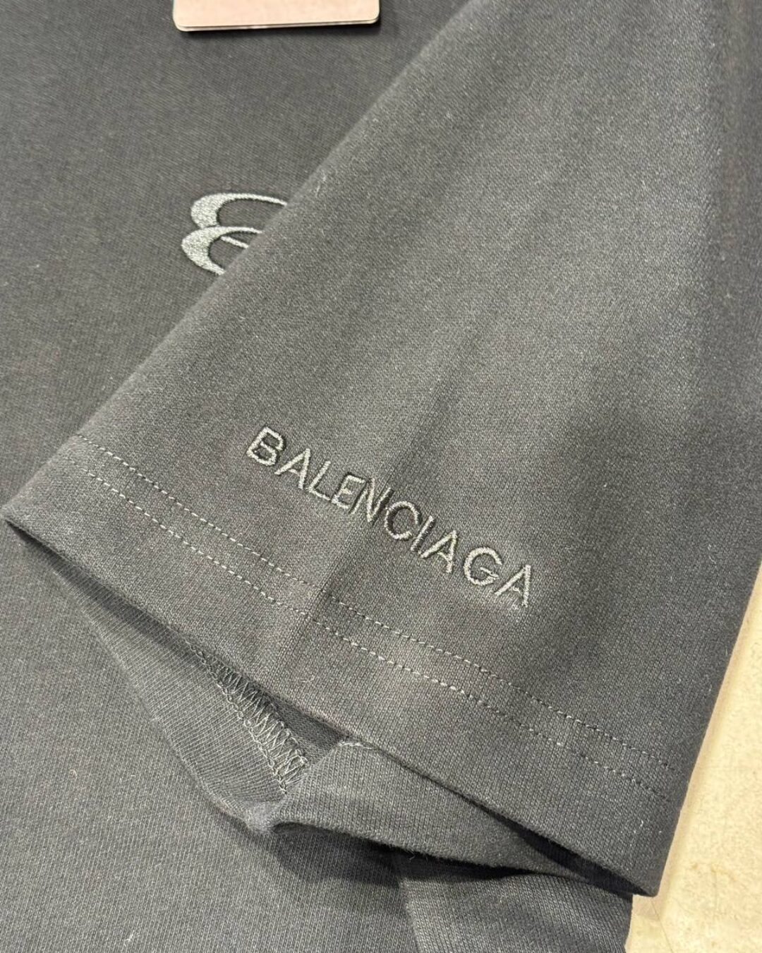 Футболка Balenciaga — изображение 6