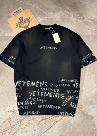 Футболка Vetements Shalk