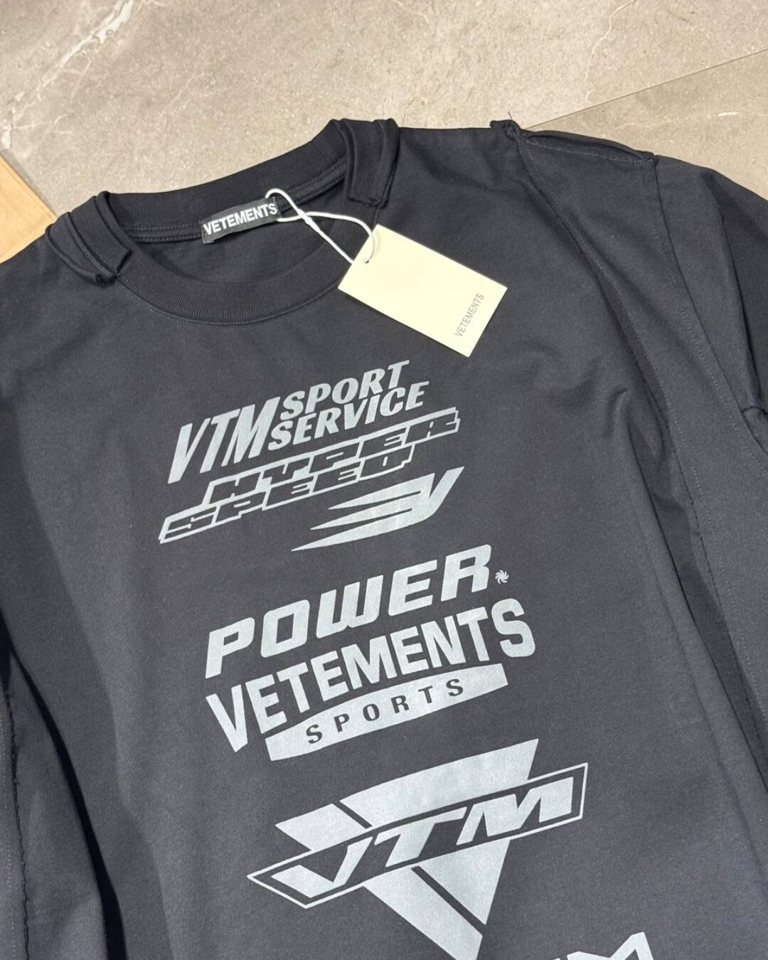 Футболка Vetements Logos — изображение 4