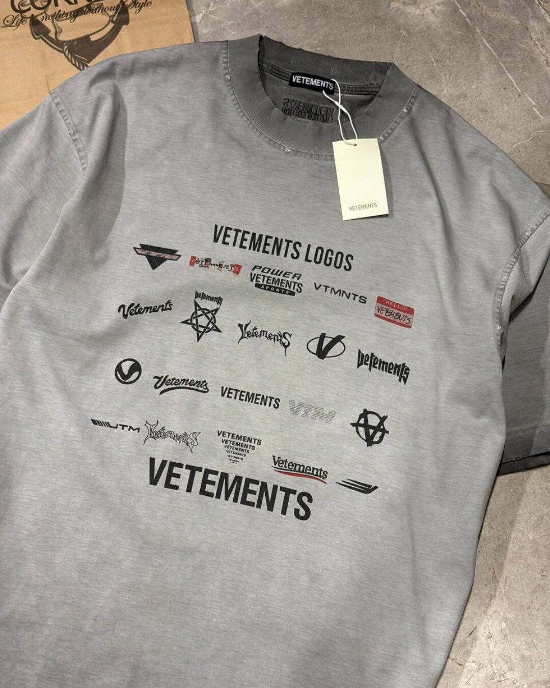 Футболка Vetements Logos — изображение 5