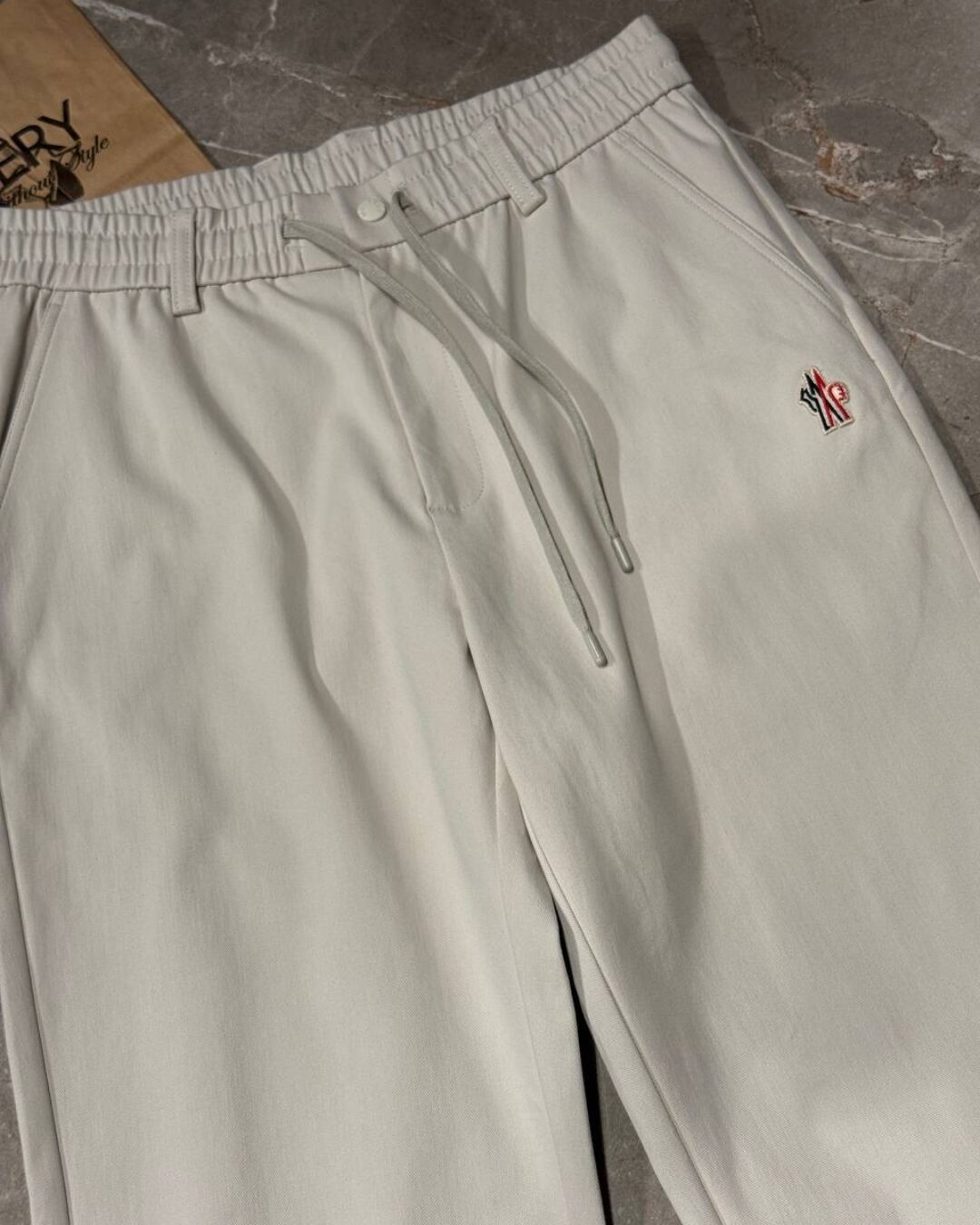 Штаны Moncler — изображение 4