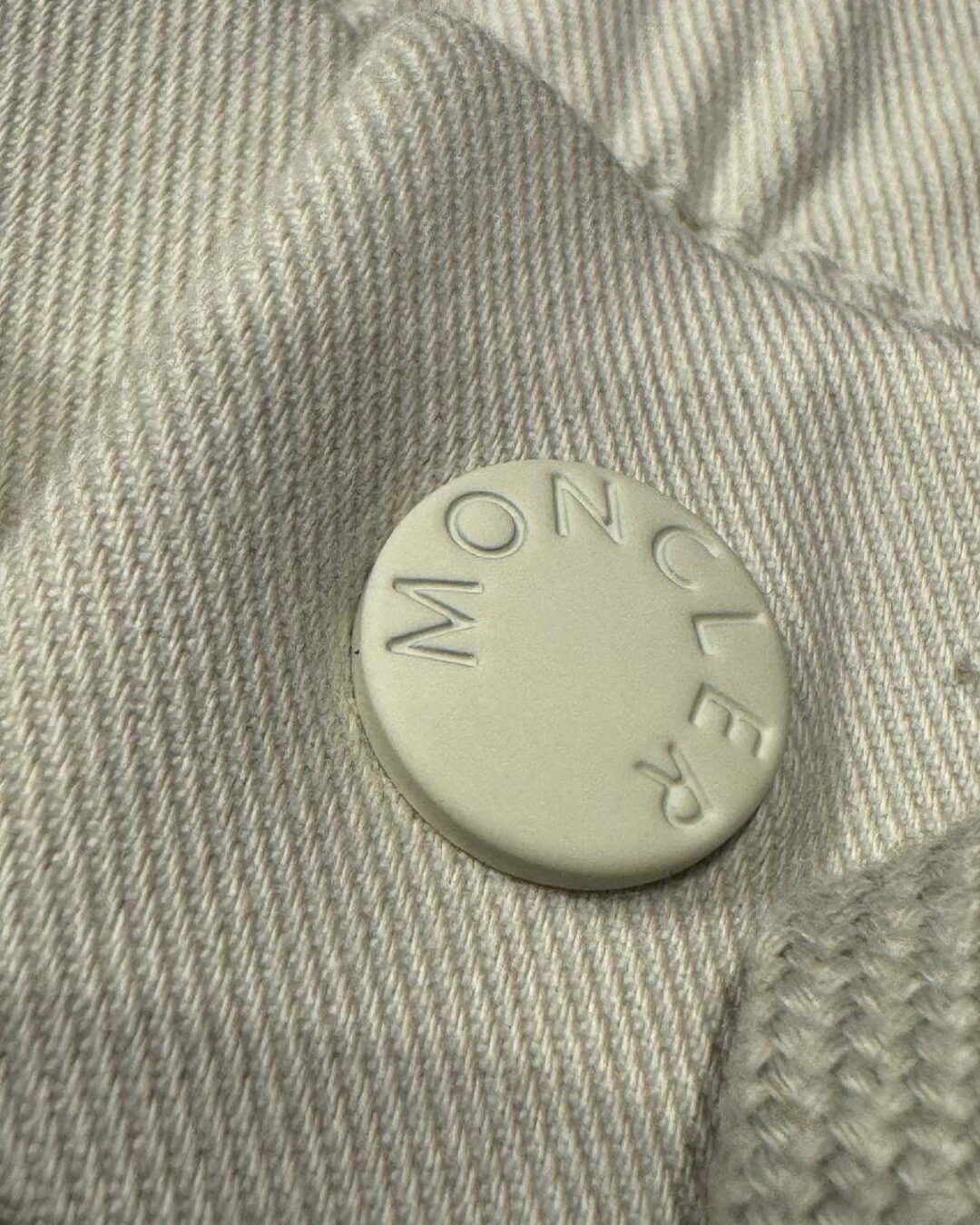 Штаны Moncler — изображение 5