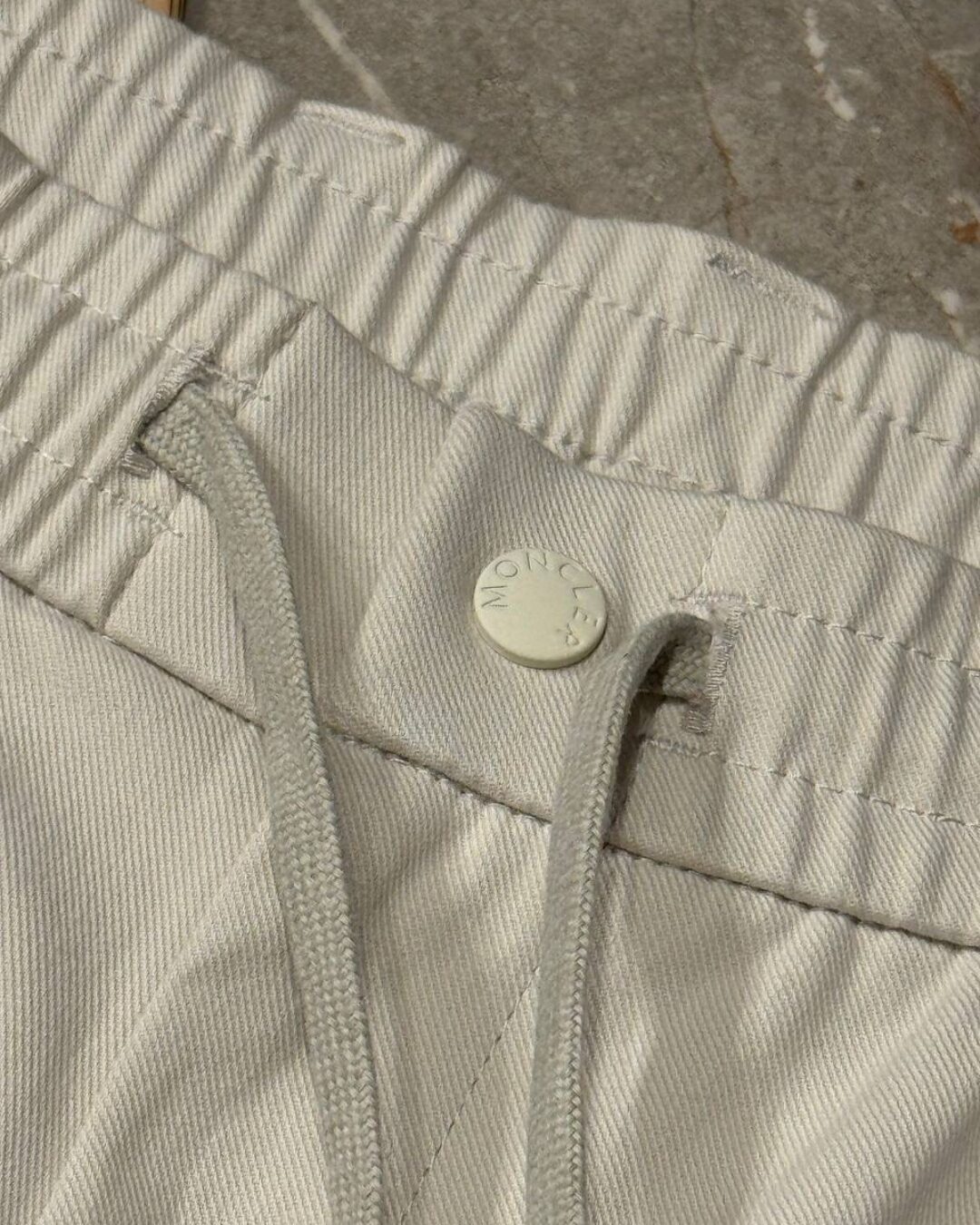 Штаны Moncler — изображение 6