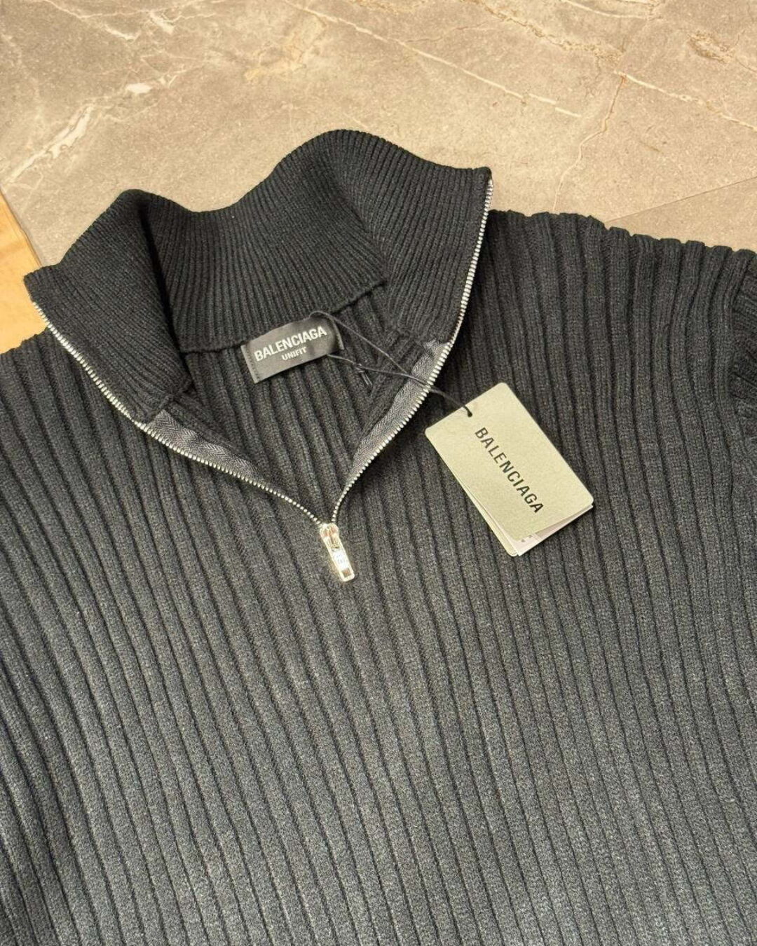 Кофта Balenciaga — изображение 3