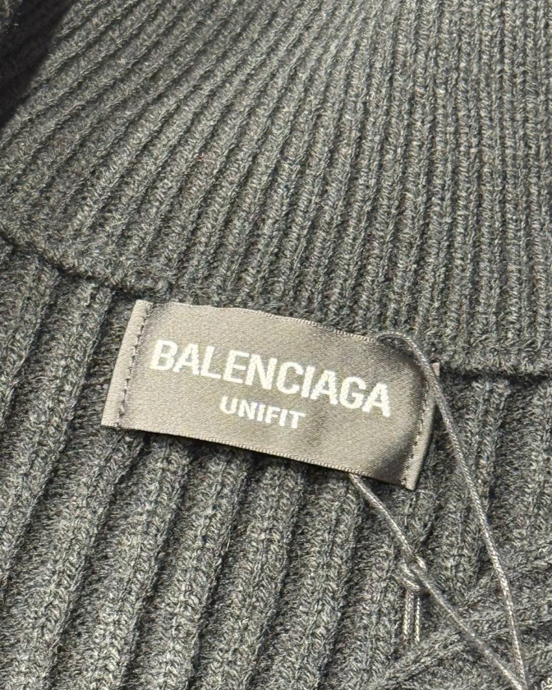 Кофта Balenciaga — изображение 4