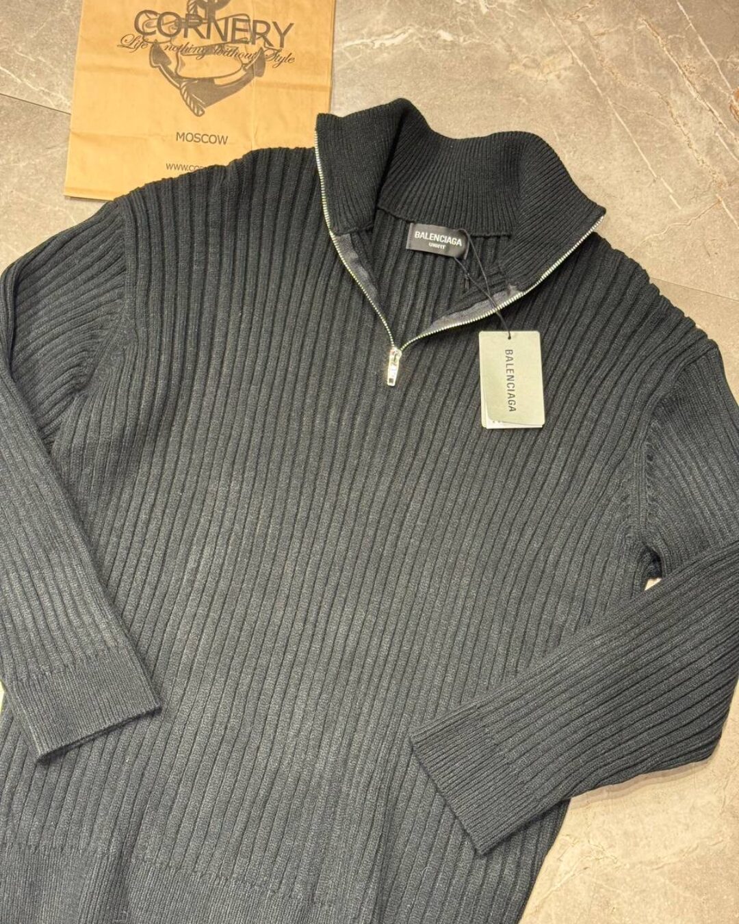 Кофта Balenciaga — изображение 5