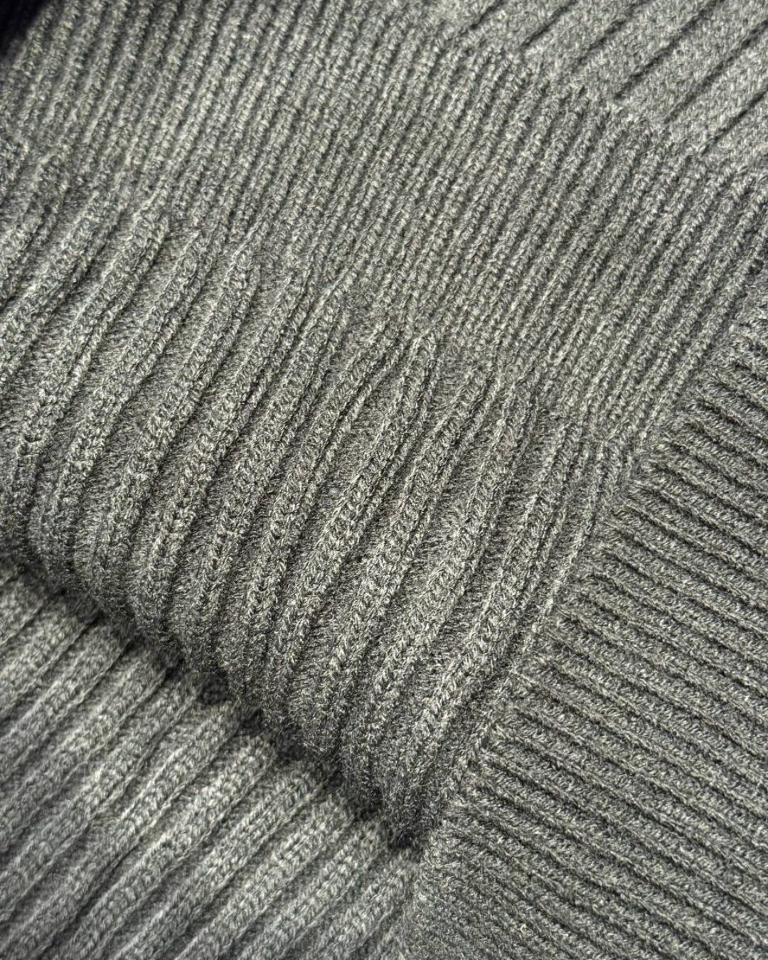 Кофта Balenciaga — изображение 7