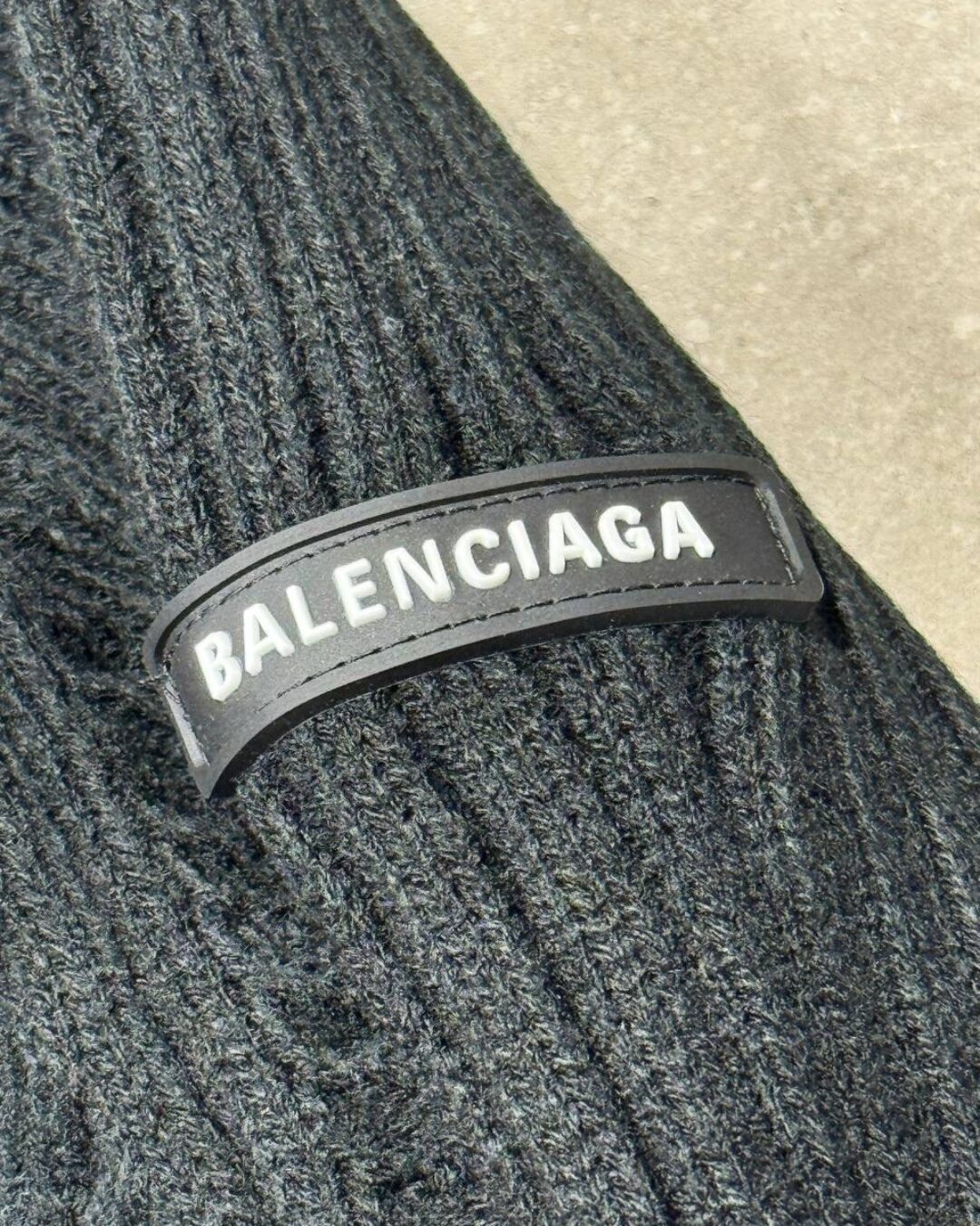 Кофта Balenciaga — изображение 8