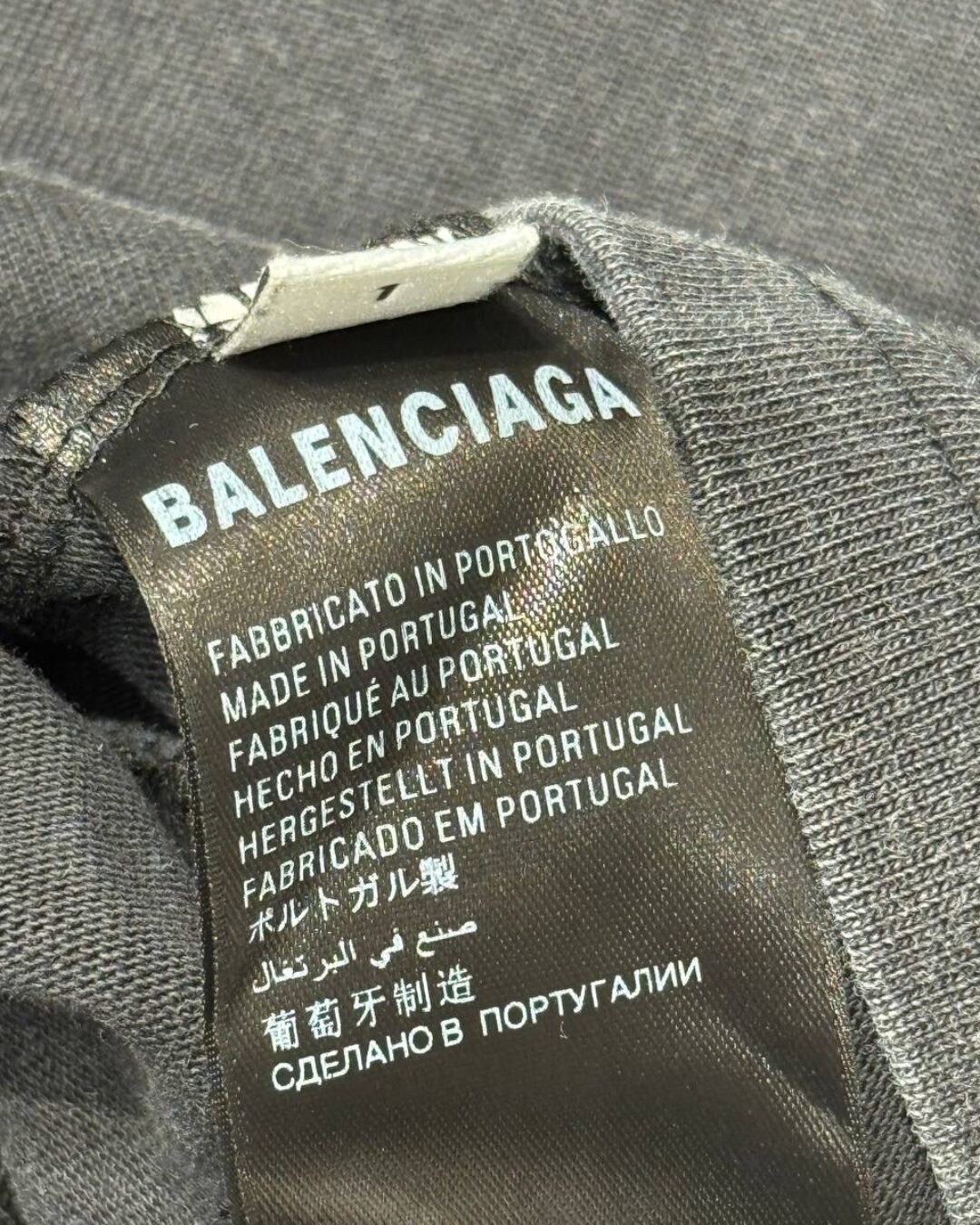 Футболка Balenciaga — изображение 9