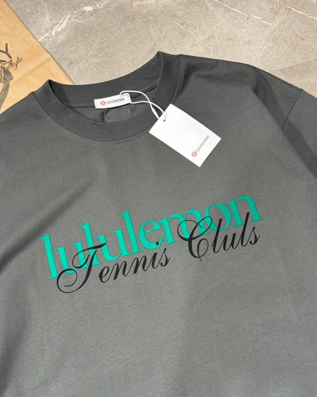 Футболка Lululemon — изображение 3