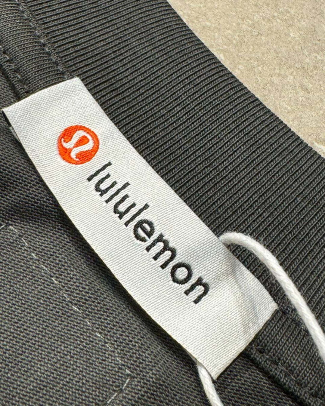 Футболка Lululemon — изображение 9