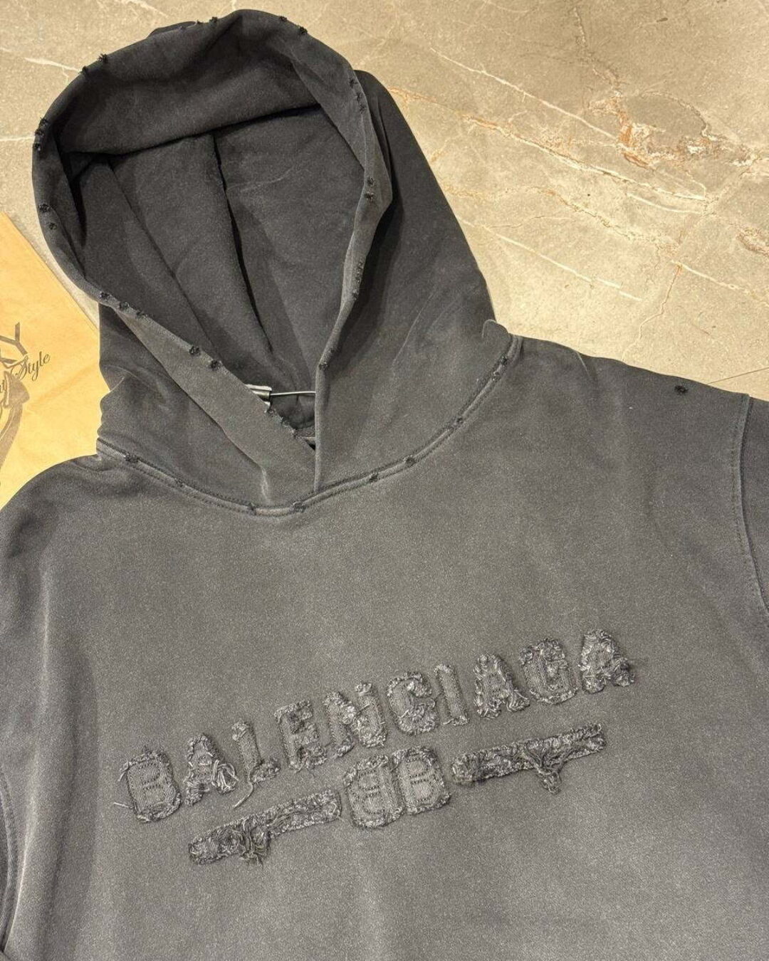 Худи Balenciaga — изображение 6