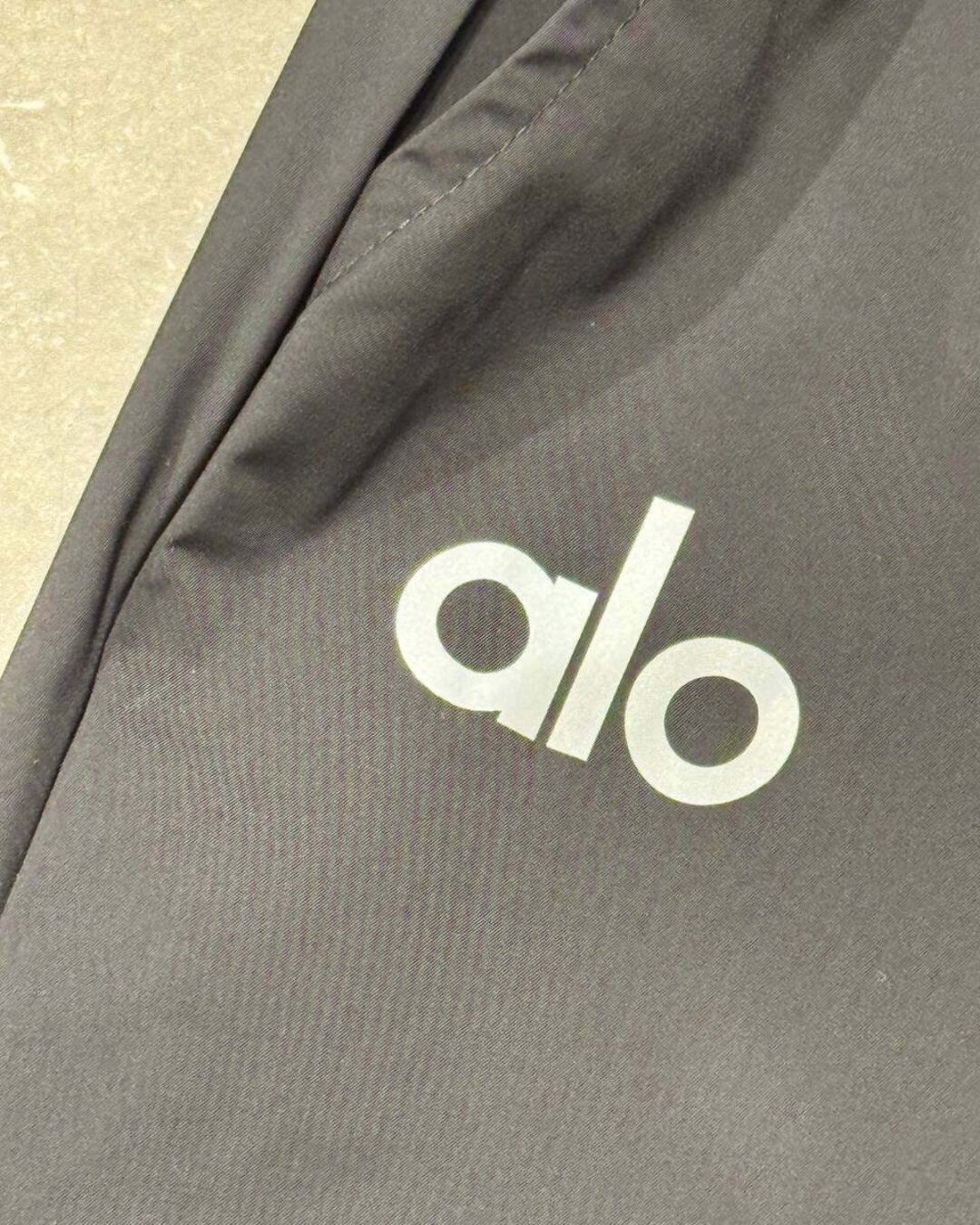 Штаны Alo — изображение 4