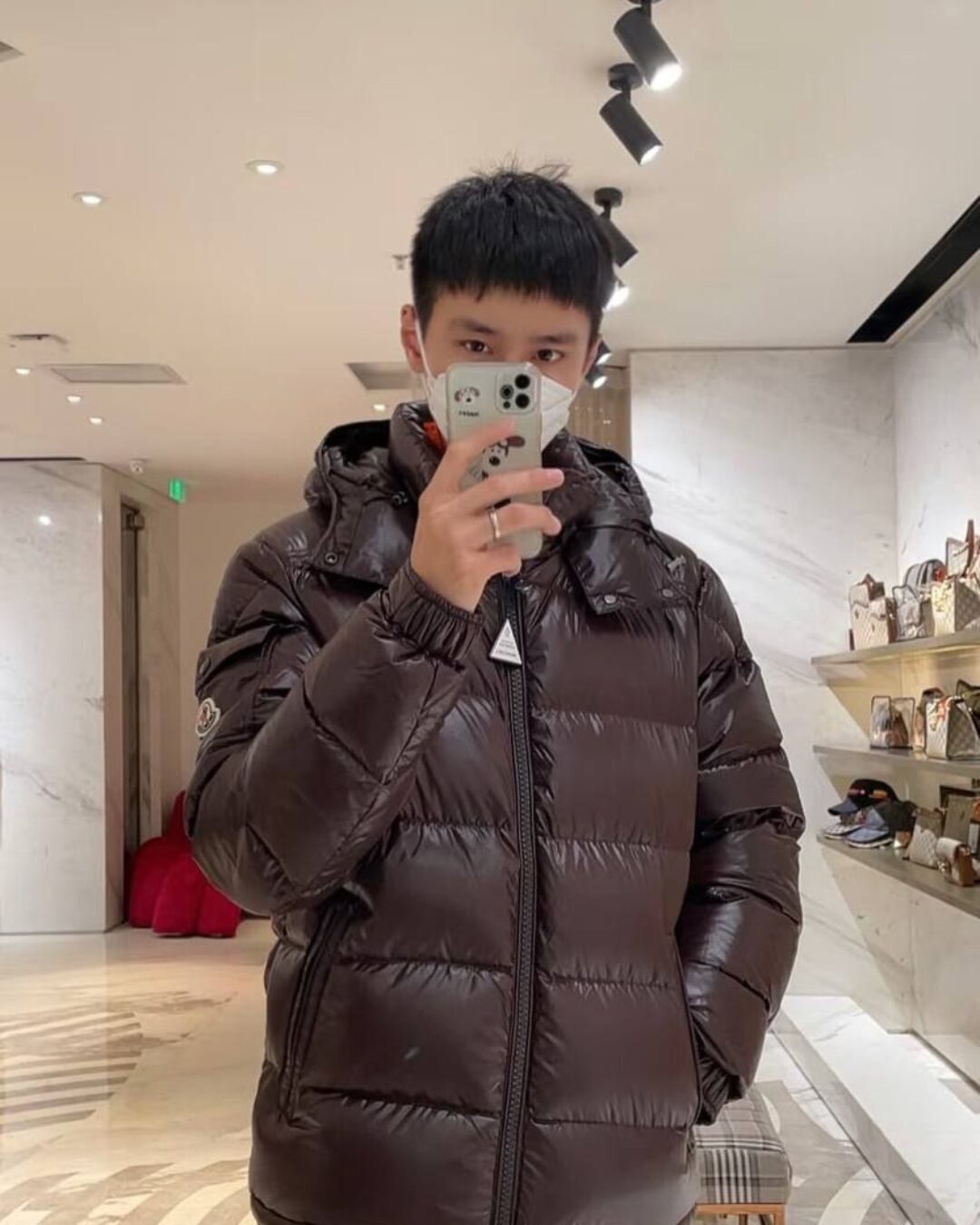 Пуховик Moncler — изображение 2