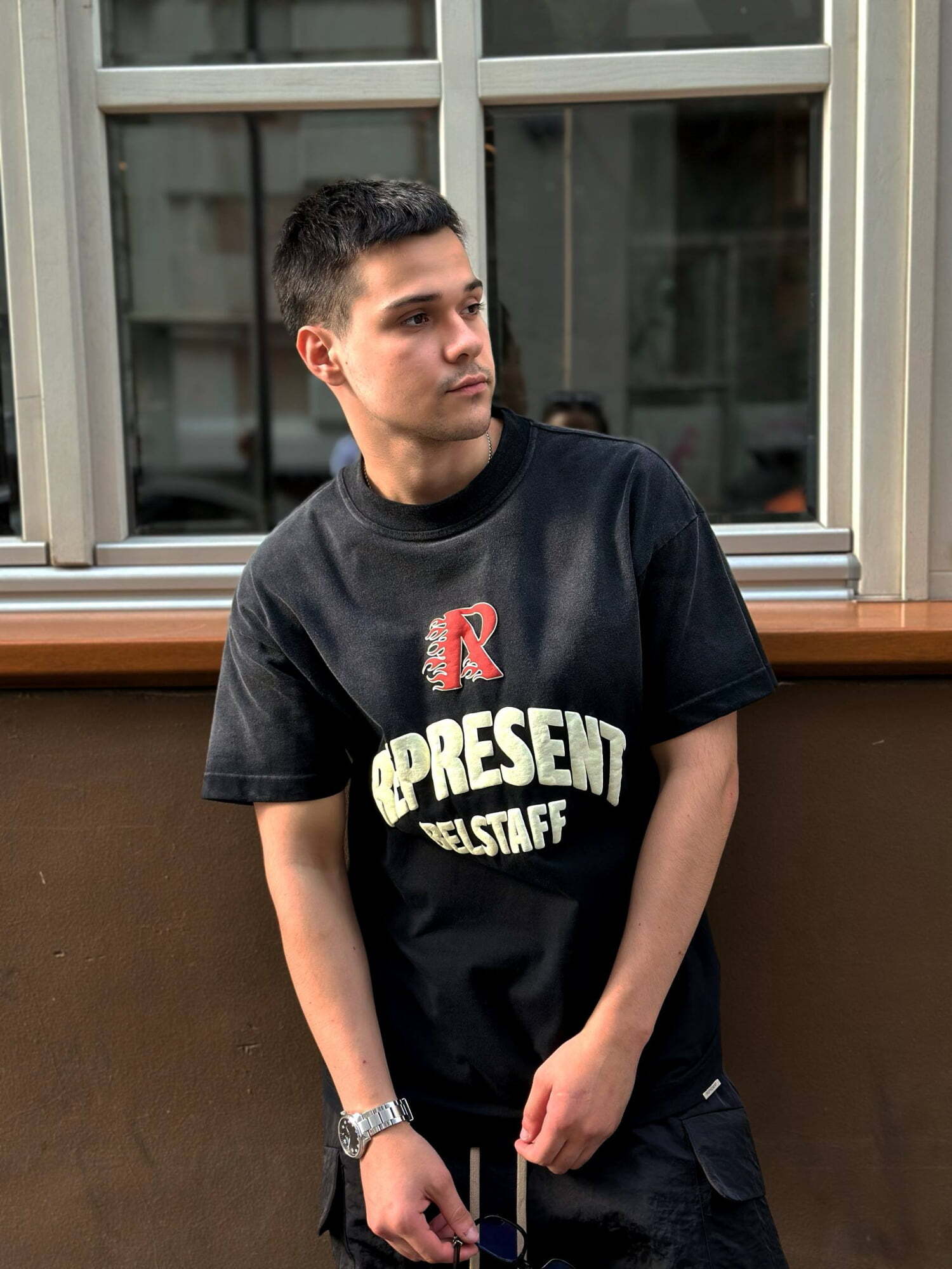 Футболка Represent