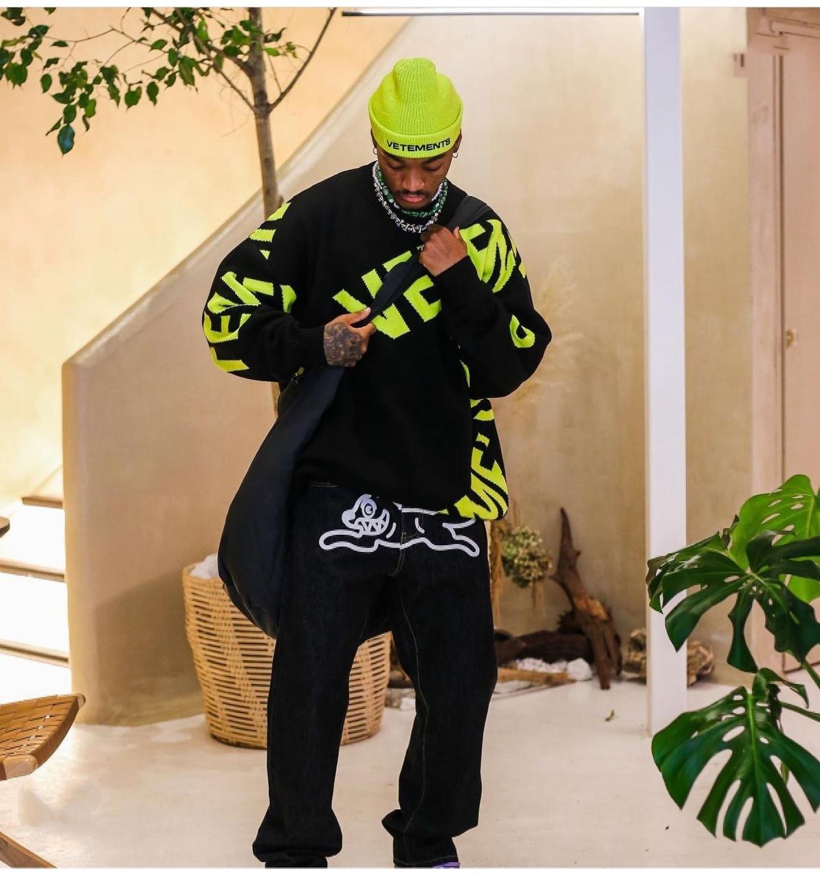 Свитер Vetements