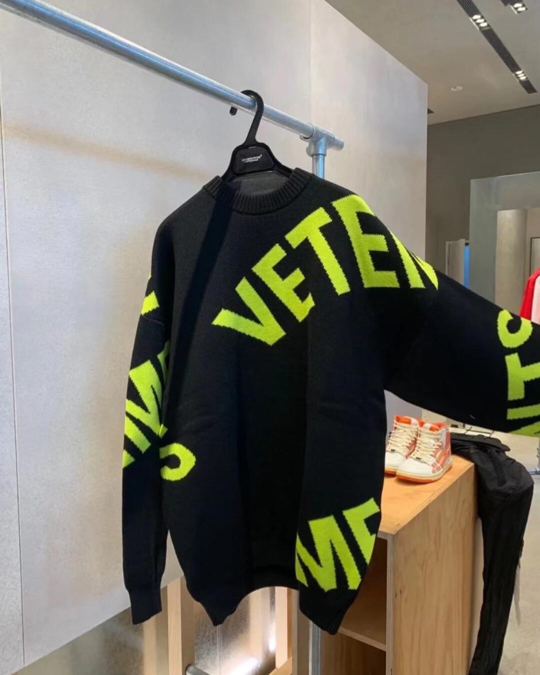 Свитер Vetements — изображение 2