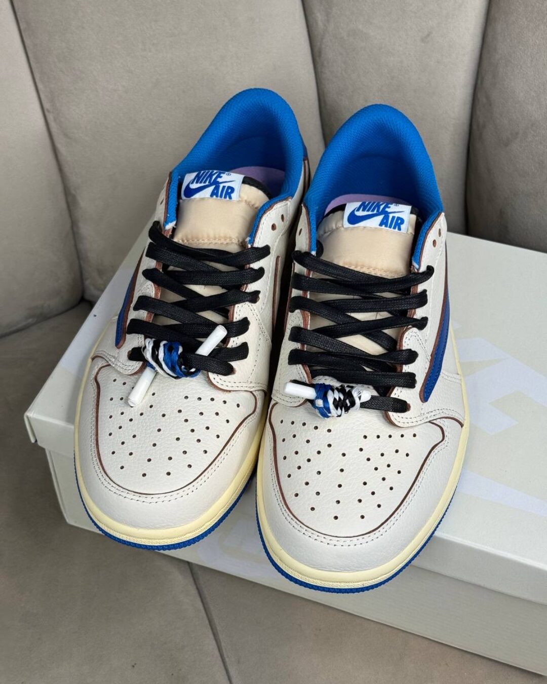 Кеды Fragment Design x Travis Scott x Air Jordan 1 Retro Low S — изображение 2