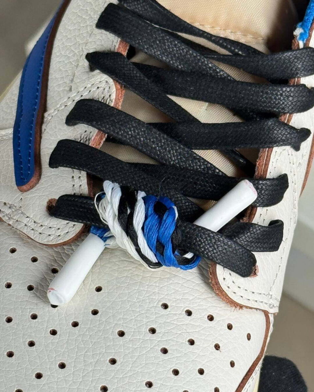 Кеды Fragment Design x Travis Scott x Air Jordan 1 Retro Low S — изображение 7